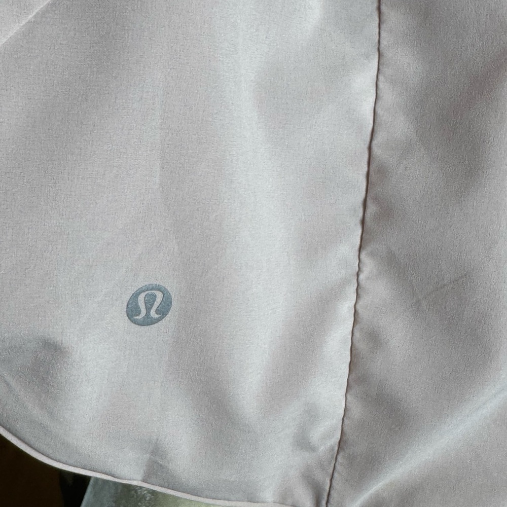 Lululemon - Picture 6 of 6